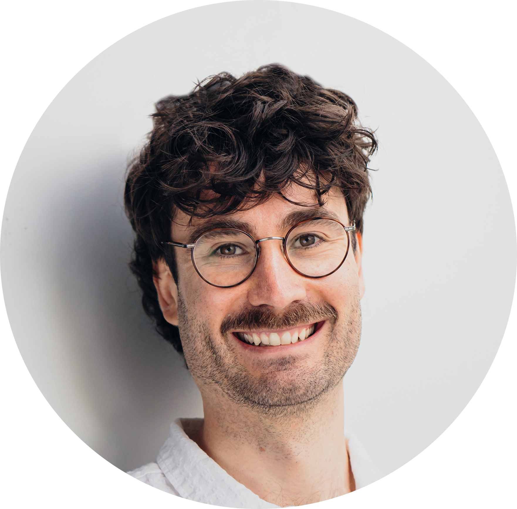 Dr. Lukas Stenzel, medizinischer Ansprechpartner